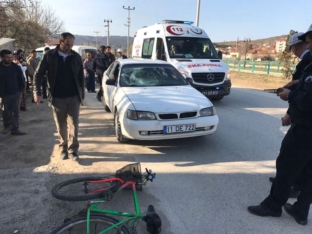 Otomobil Bisiklete Çarptı, 1 Yaralı