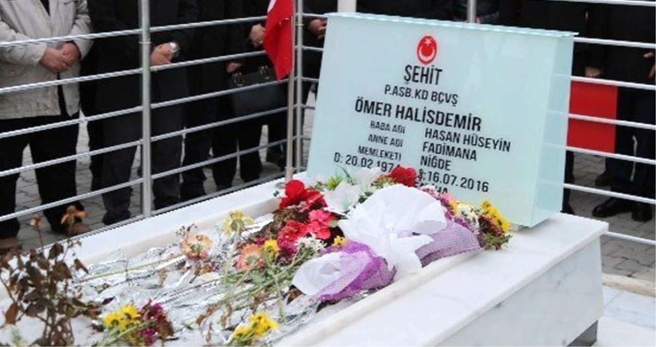 Ailesinin İsteğiyle "Şehit Halisdemir CHP\'li" Haberlerine Erişim Engeli Geldi