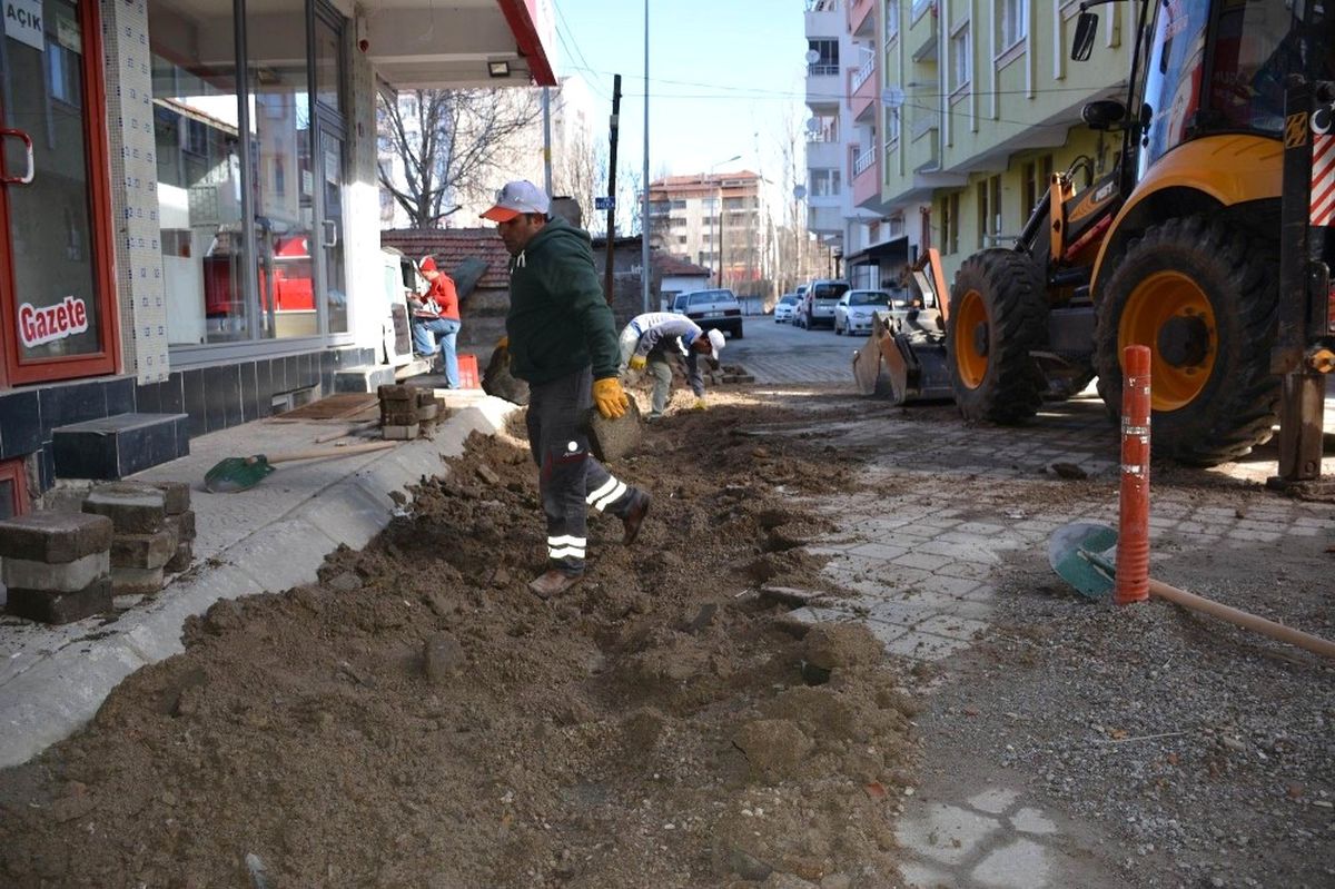 Sorgun\'da Bozulan Yollar Tamir Ediliyor