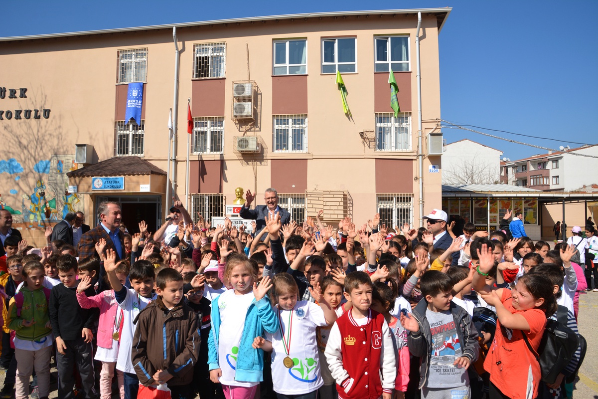 \'Sportif Kent Karacabey\'de Miniklerin Yarışma Coşkusu
