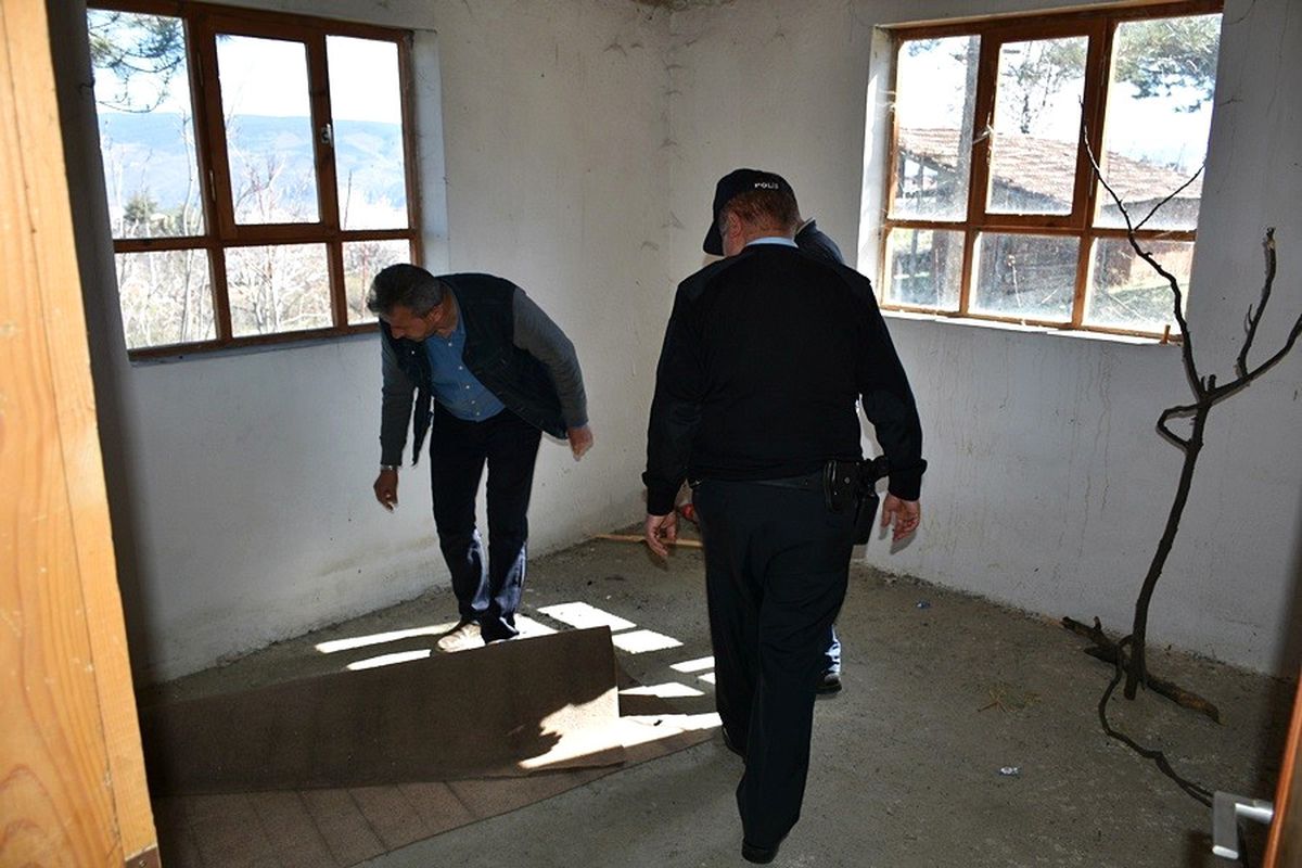 Tosya\'da Metruk Binalar Didik Didik Arandı