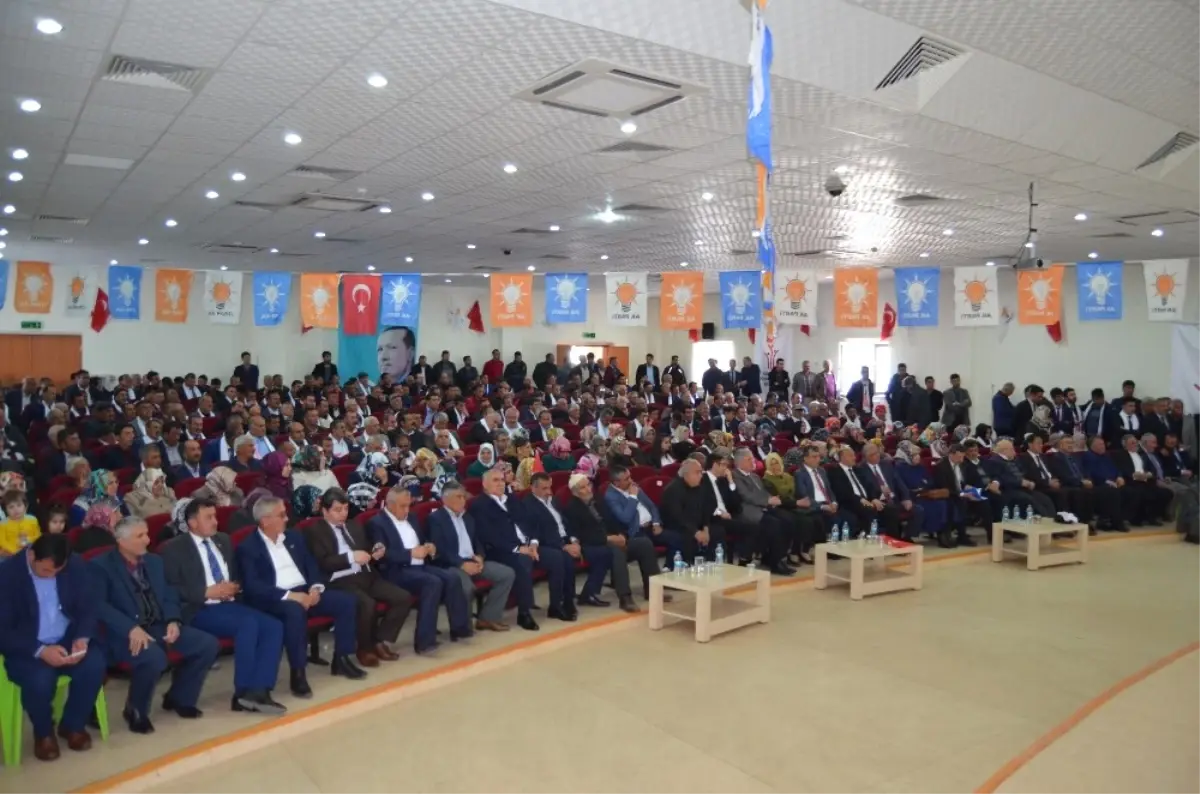 Adilcevaz\'da Referandum Bilgilendirme Toplantısı