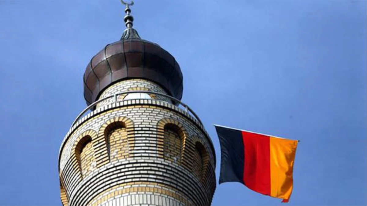 Almanya, Ülkedeki Camilere El Koyup FETÖ\'ye Teslim Edebilir