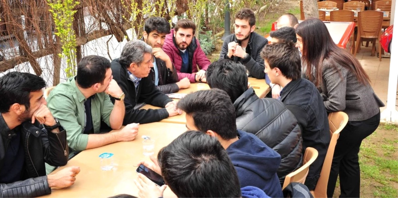 Başkan Çalkaya, 16 Nisan\'ı Gençlerle Konuşuyor