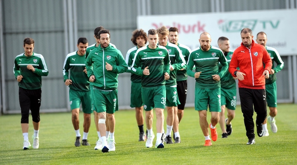 Bursaspor Menajerlere Servet Ödedi