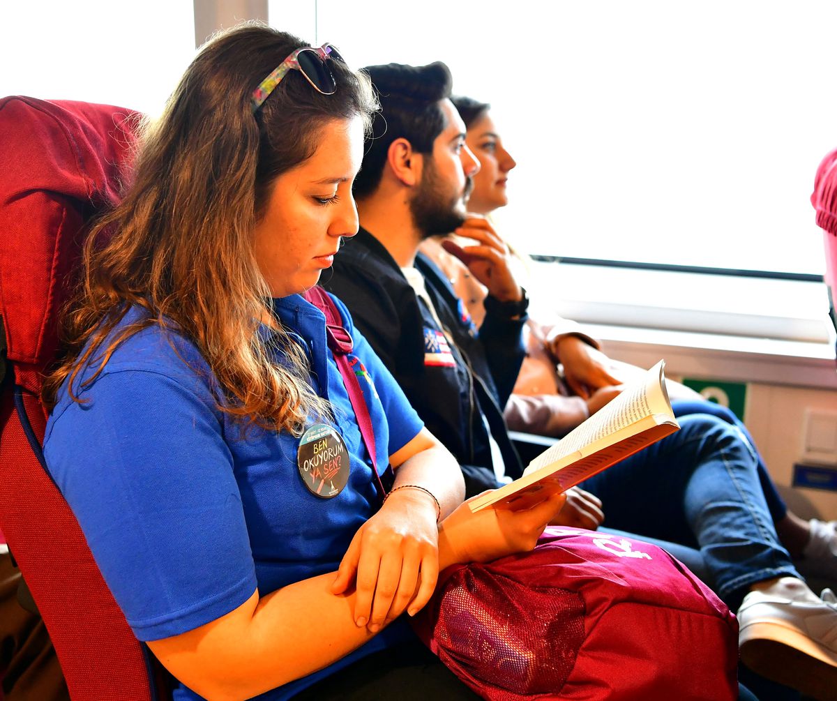 "Kitap dostlarına" Büyükşehir sürprizi