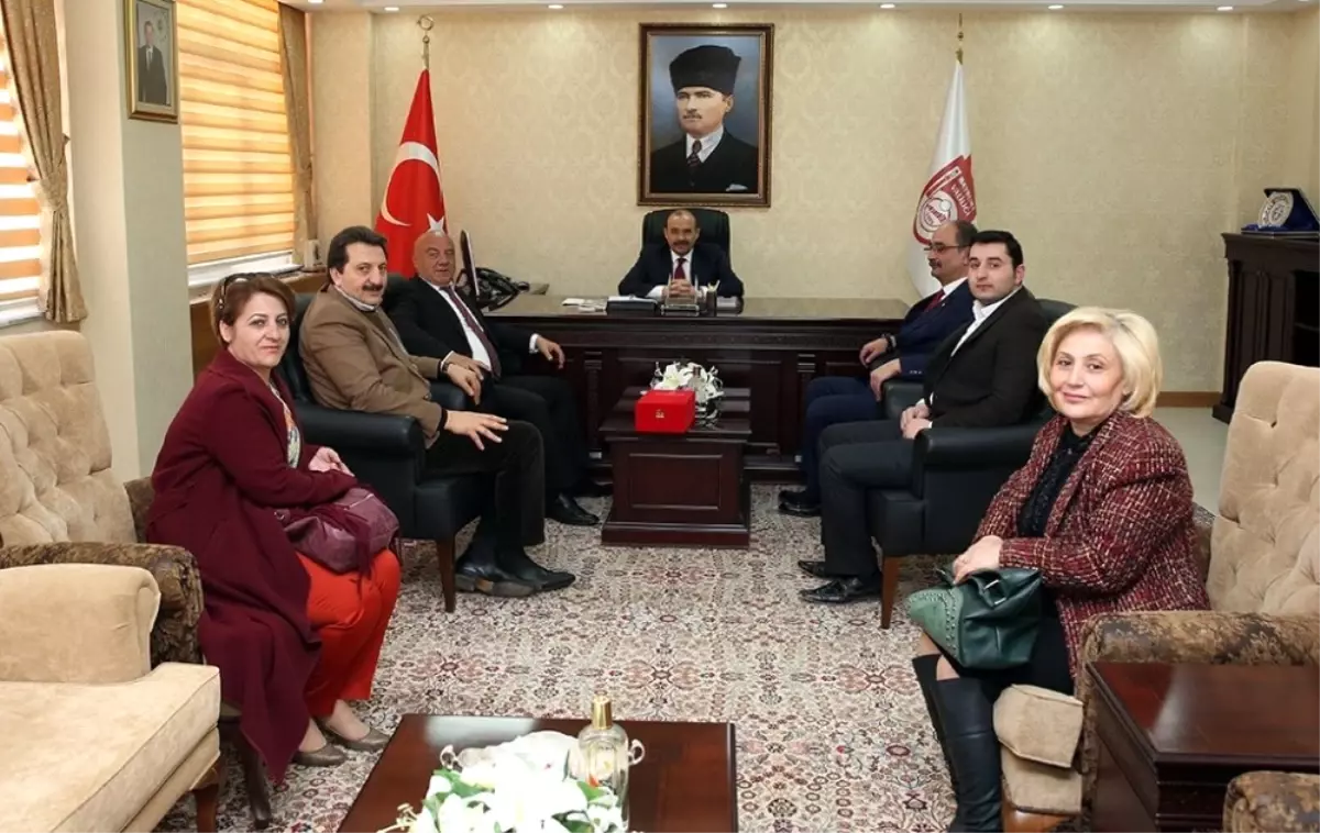 Kızılay Heyetinden Vali Ustaoğlu\'na Ziyaret