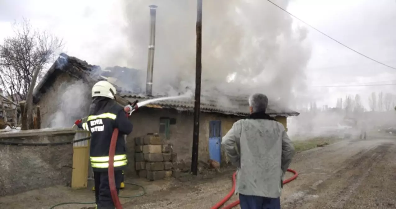 Mazot ve Tüp Bulunan Depoda Korkutan Yangın