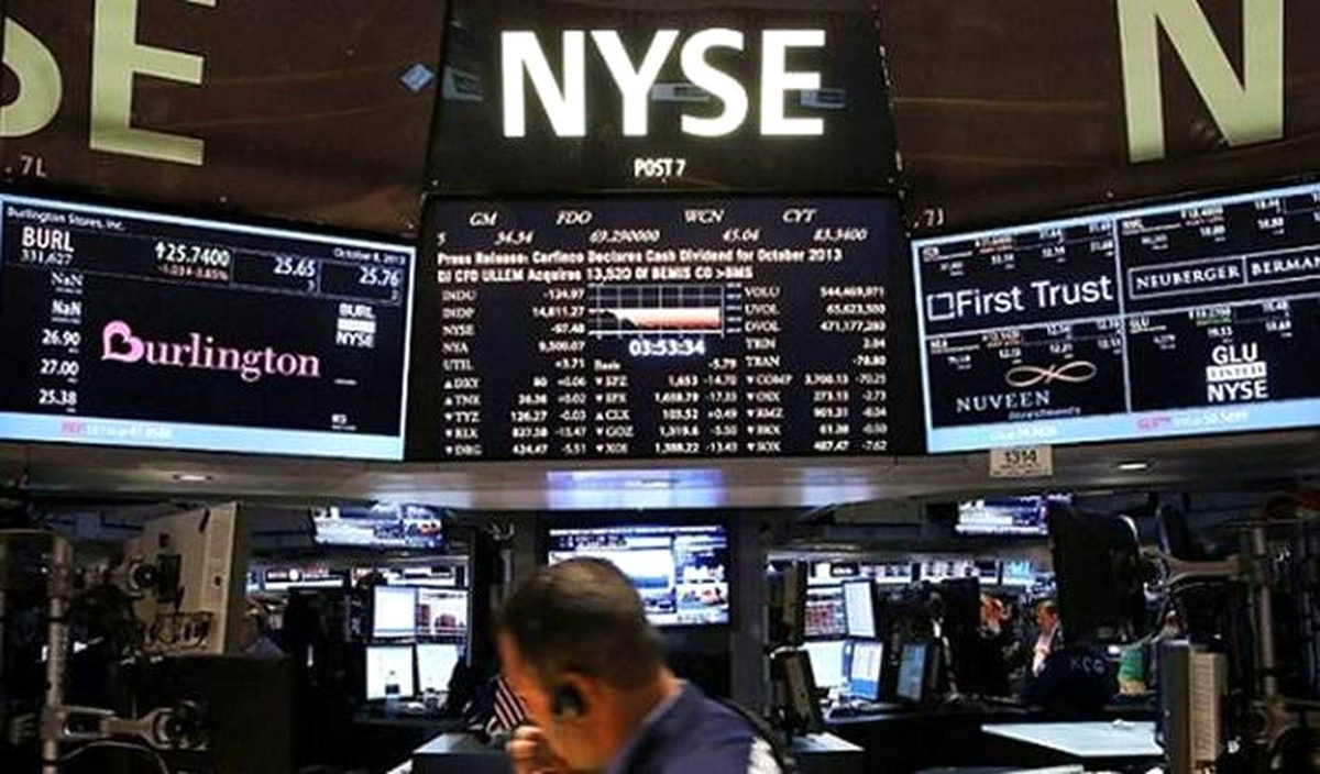 New York Borsası Ayın Son İşlem Gününde Düşüşle Açıldı