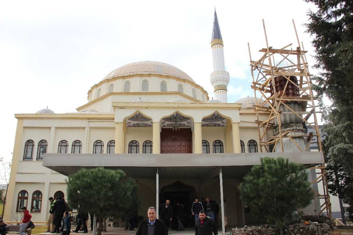 Fetö\'den Alınan Caminin Minaresi Yapıldı