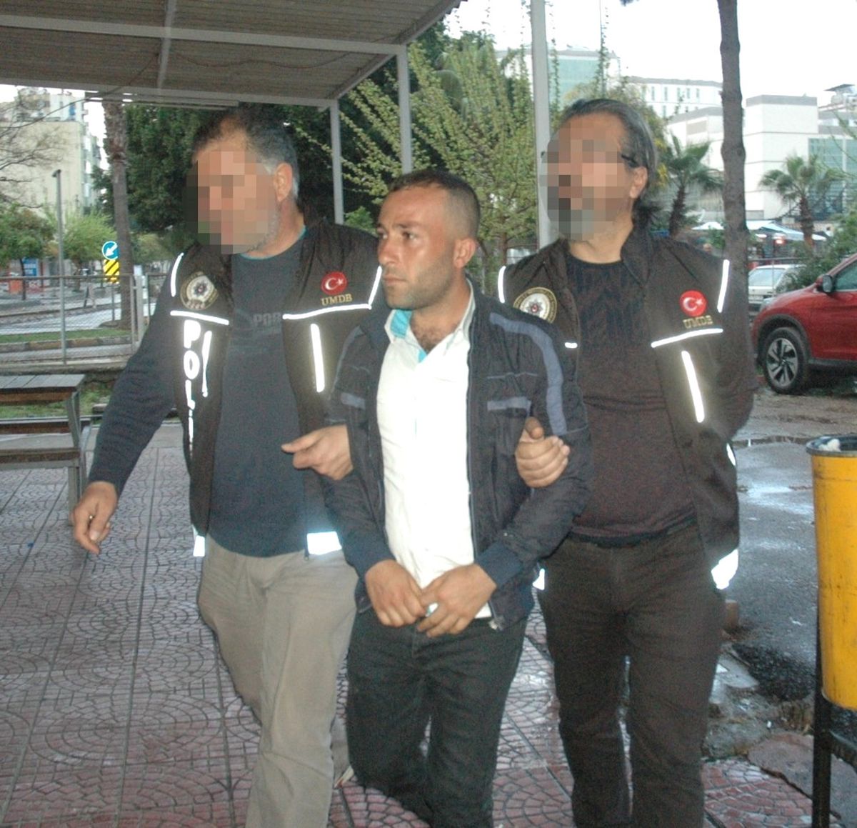 Uyuşturucudan Arananlara Şafak Vakti Baskın