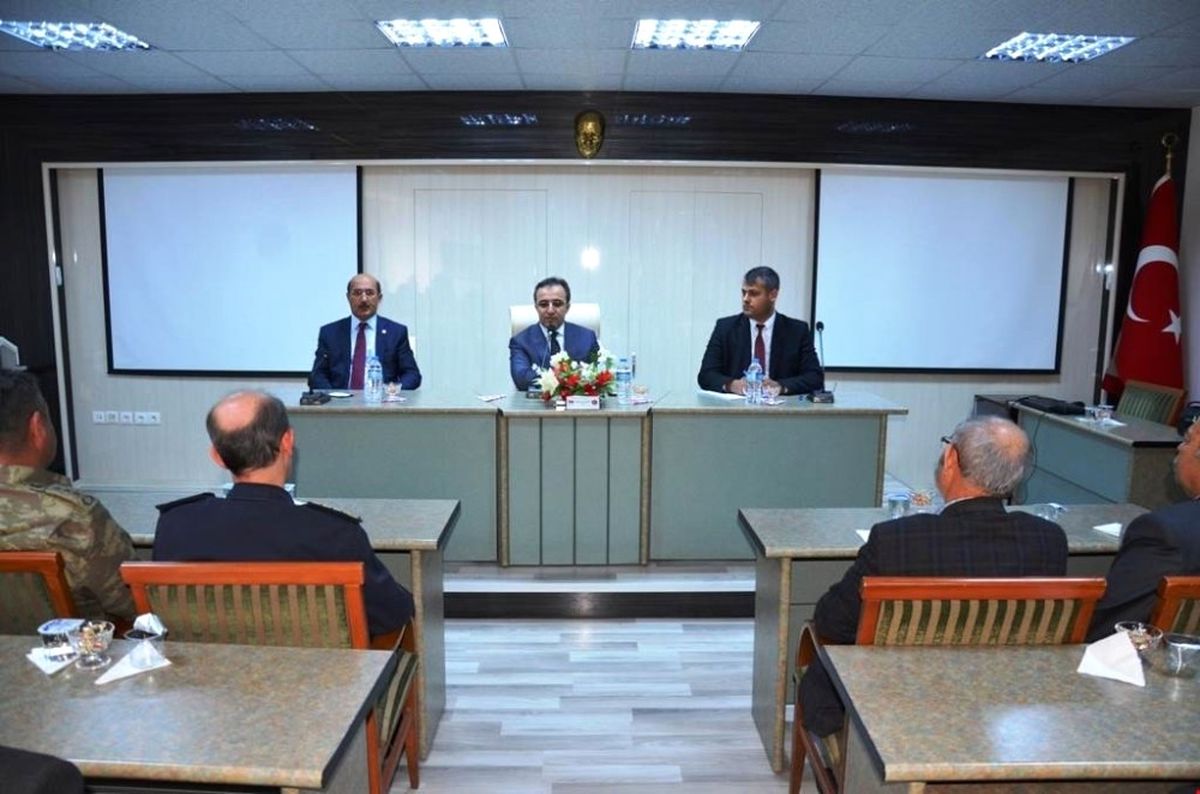 Vali İsmail Çataklı, Muhtarlarla Buluştu