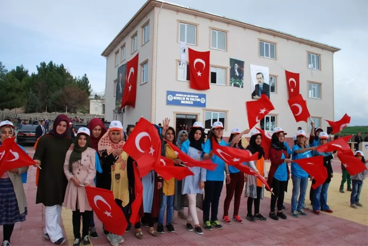 Akıncılar Beldesinde Gençlik ve Kültür Merkezi Açıldı