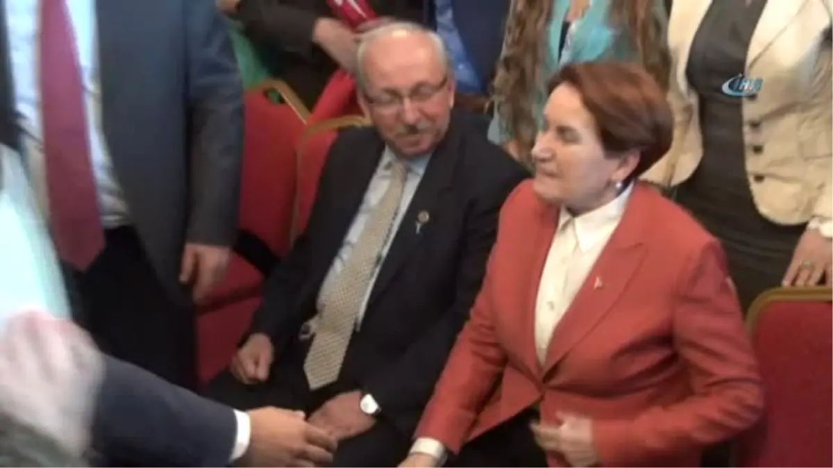 Akşener, Tekirdağ\'da Salonu Dolduramadı