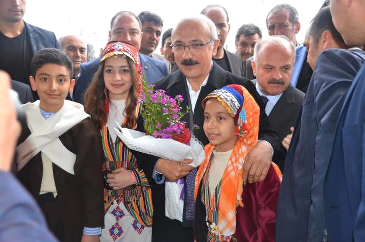 Bakan Elvan: Cumhurbaşkanı, Meclis\'in Yenilenmesi Kararını Alırsa Dönemi Biter