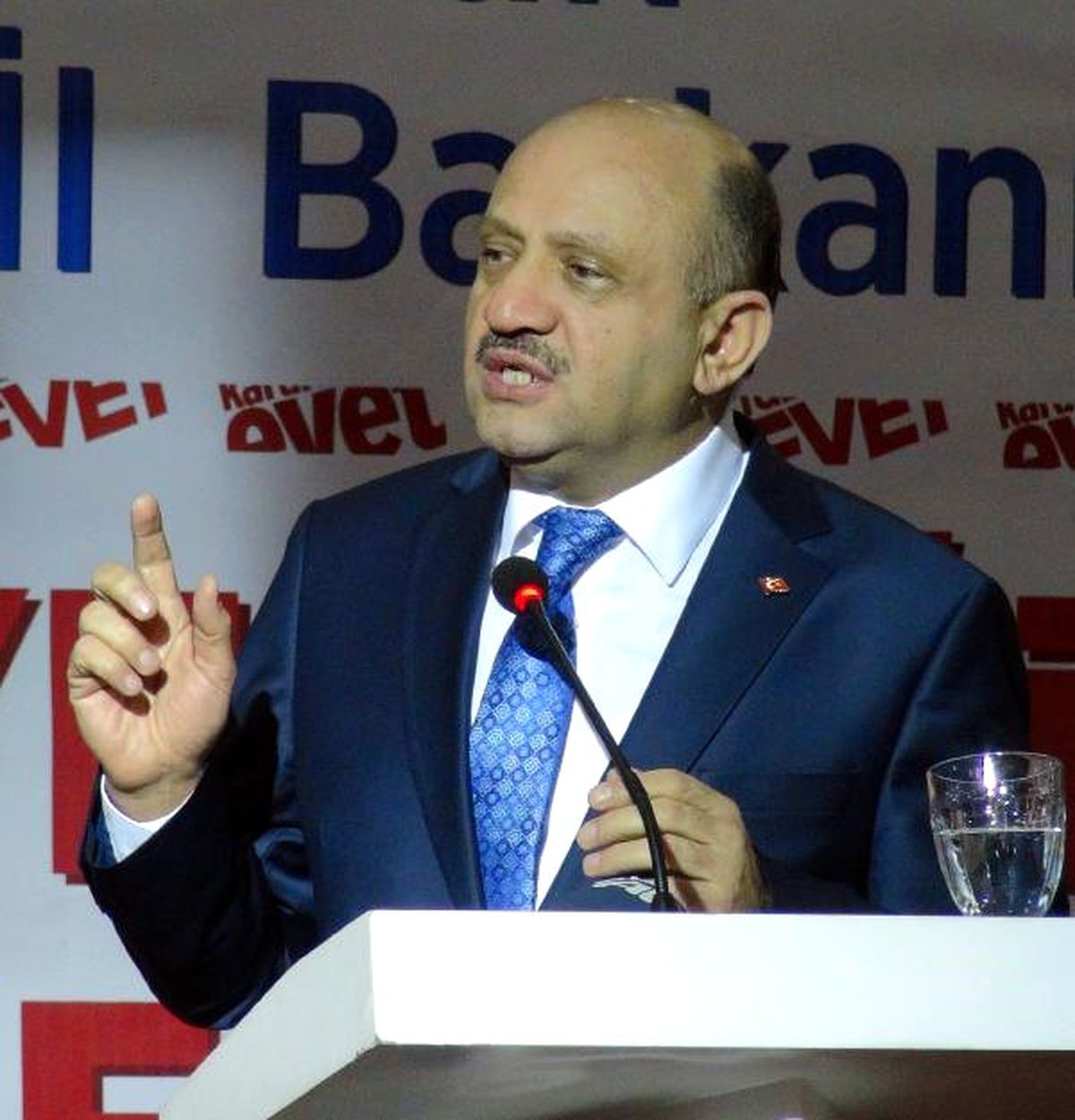 Bakan Işık: \'Evet\' Vermekle, CHP\'deki Değişimin Önünü Açacağız
