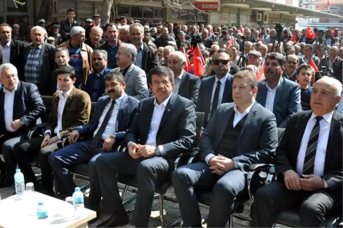 Bakan Zeybekci\'den Takım Elbise Sözü