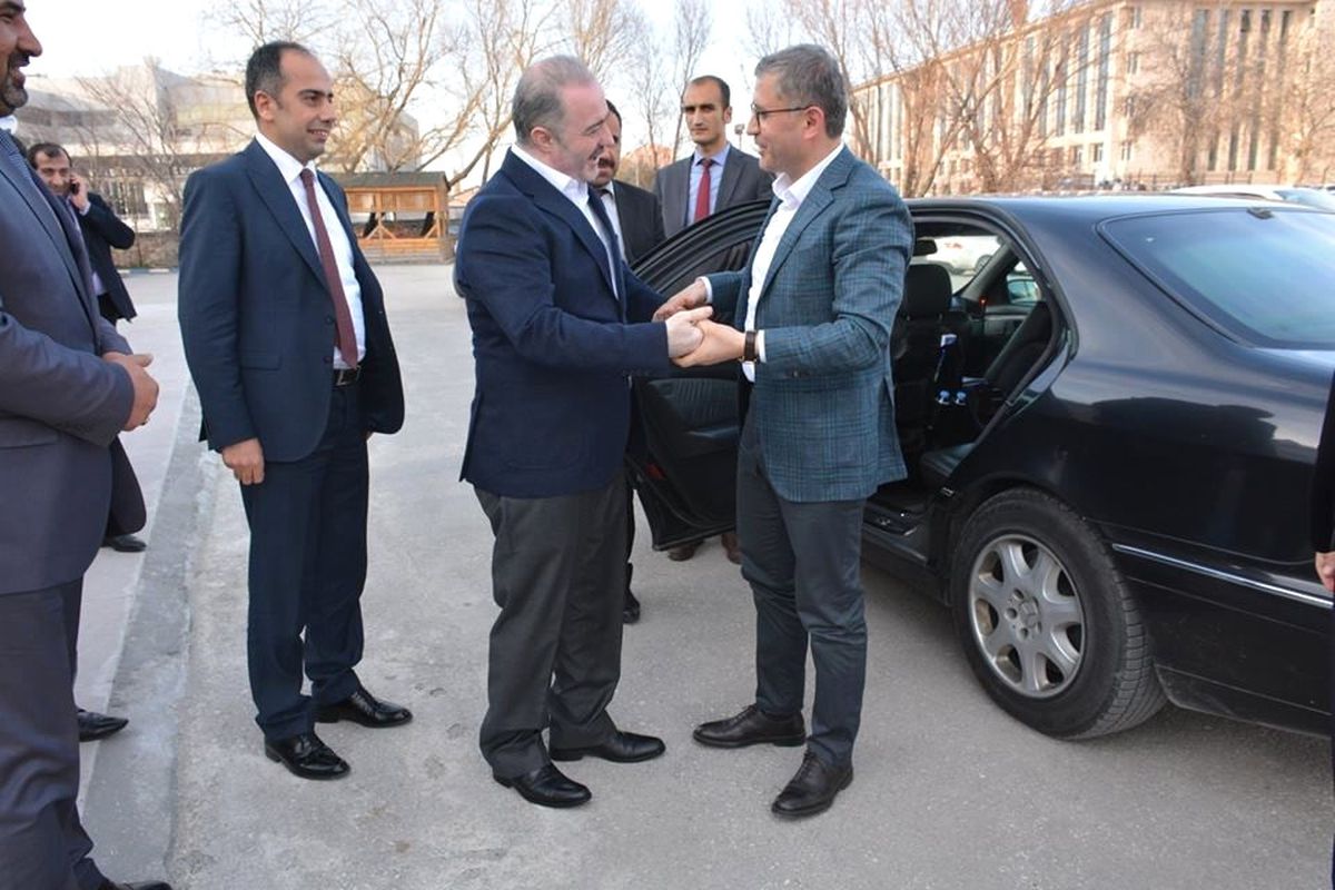 Başkan Türkmen\'den Tuşba Belediyesi Ziyaret