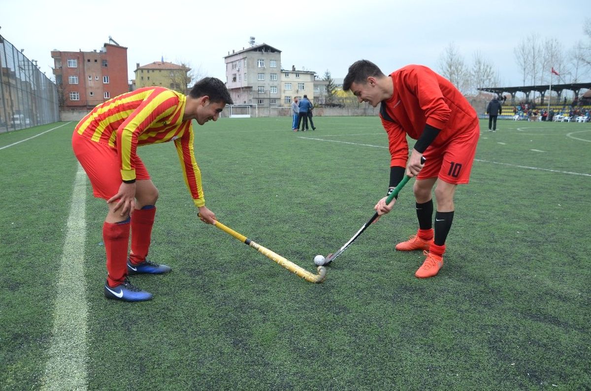 Çim Hokeyi Grup Finalleri Fatsa\'da Başladı