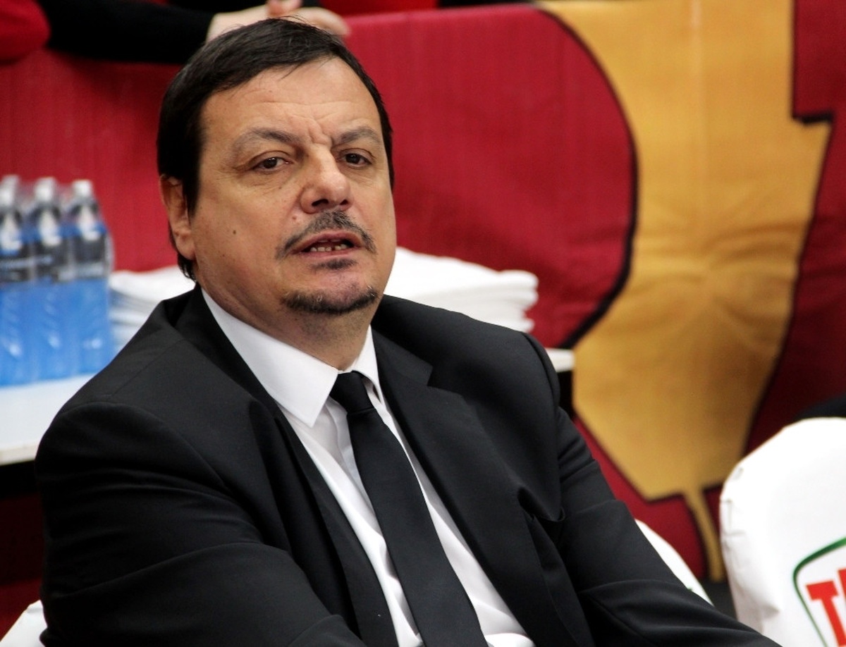 Galatasaray: "Ergin Ataman, Galatasaraylılığı ile Bu Camianın Sembol İsimlerindendir"