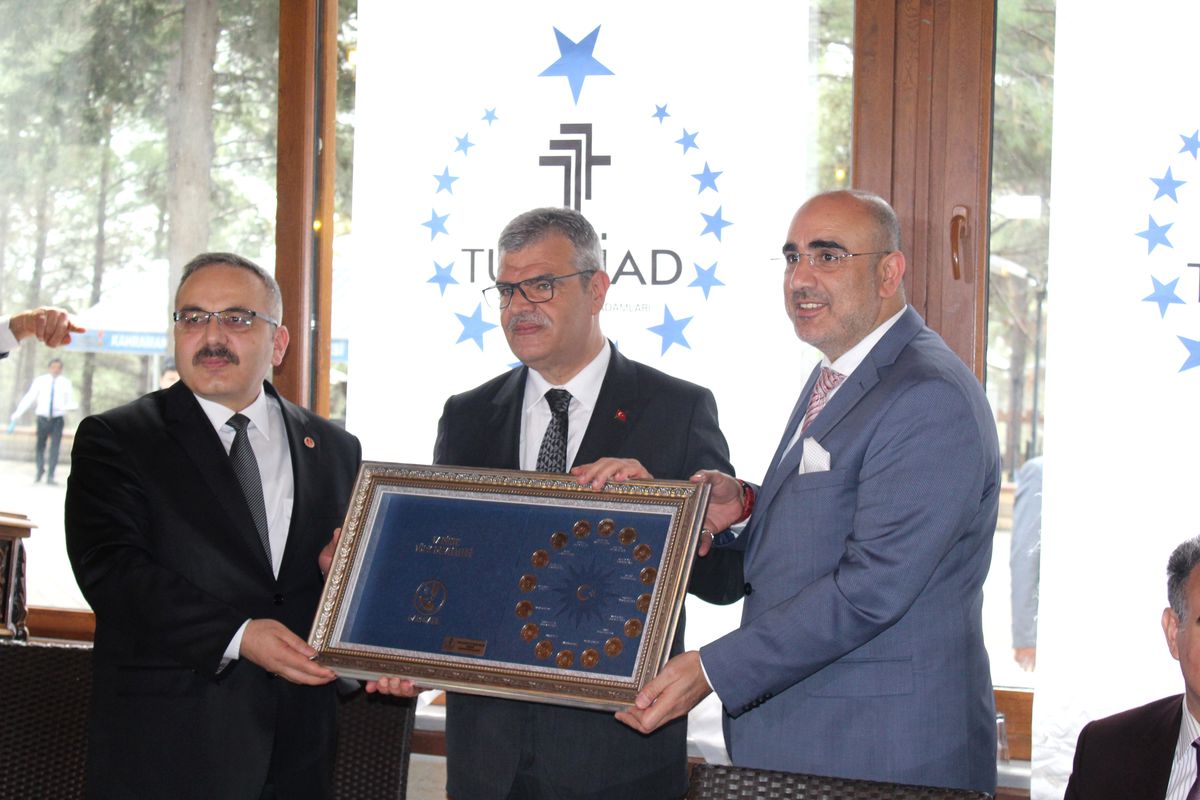 Kaynak, Kahramanmaraş\'ta TÜMSİAD\'ın toplantısında konuştu