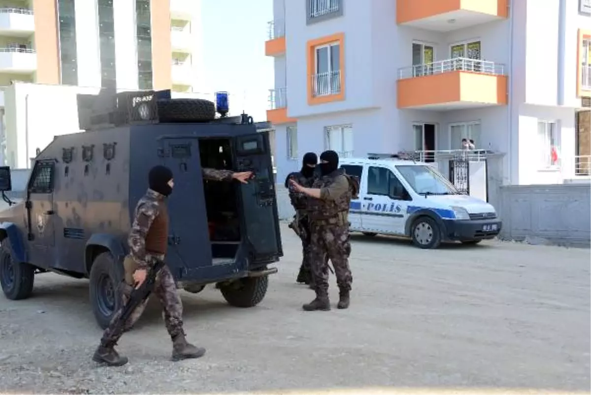 Rehin Tutulduklarını İddia Eden Kadınları Polis Kurtardı