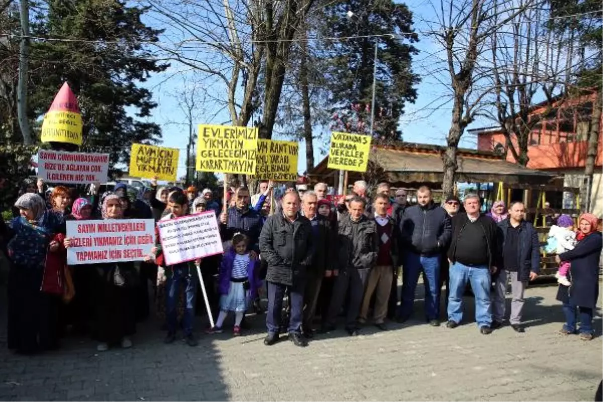 Rize\'de Düşük Kamulaştırma Bedeli Protestosu