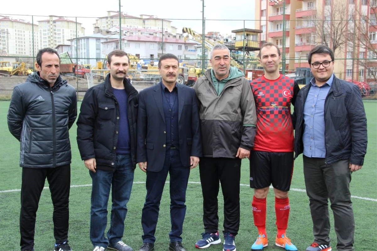 Sivas\'ta Şehit Savcı Mehmet Kiraz Anısına Futbol Turnuvası