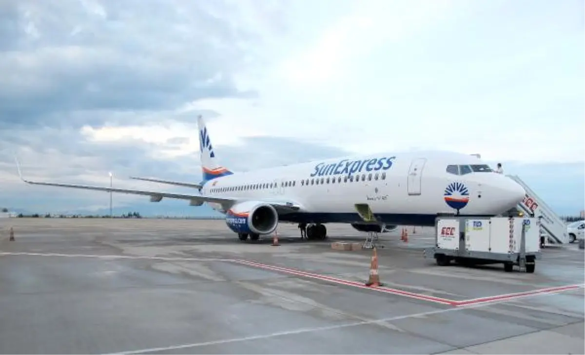 Sunexpress\'in Yeni Uçağı Tc-Sod Antalya\'ya İndi