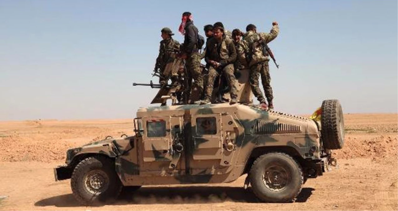 YPG\'li Teröristler, ABD\'ye Ait Hummer Tipi Zırhlı Aracı Kullanırken Görüntülendi