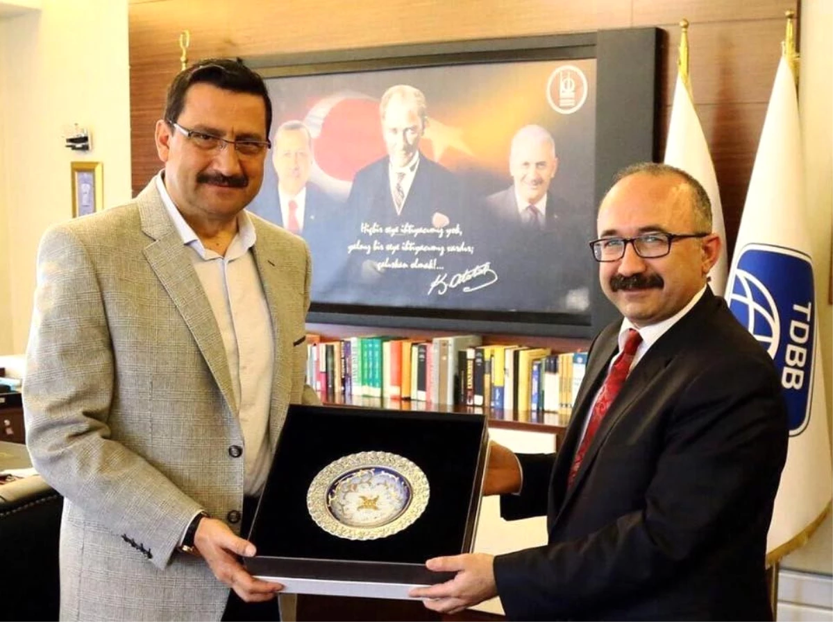 Tümbulsevder\'den Keçiören Belediye Başkanı Mustafa Ak\'a Teşekkür Ziyareti