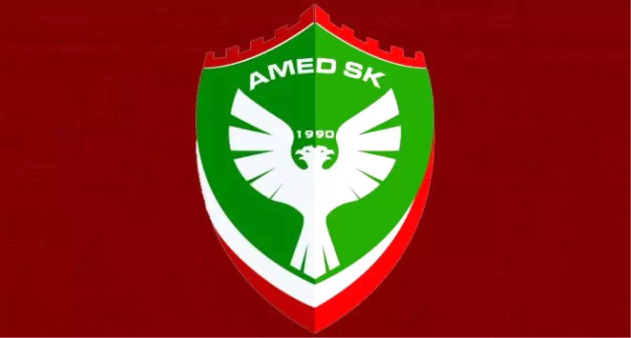 Amed Sportif Faaliyetler\'de 2 Futbolcu Profesyonel Oldu