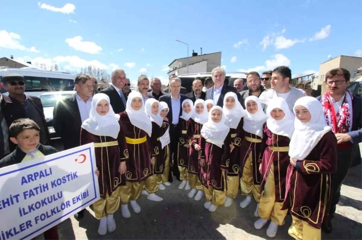 Bakan Ağbal Referandum Çalışmalarını Bayburt\'ta Sürdürüyor