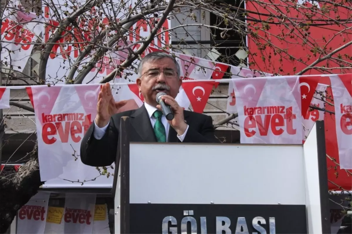 Bakan Yılmaz Gölbaşı\'nda Vatandaşlarla Bir Araya Geldi