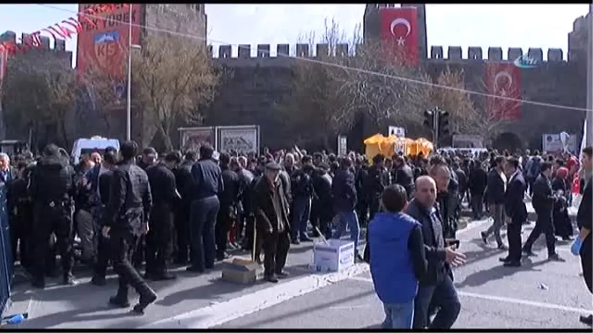 Başbakan Binali Yıldırım\'a Yoğun İlgi