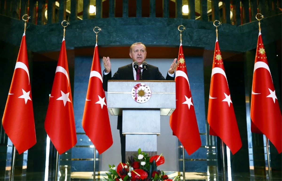 Erdoğan\'dan Milli Eskrimci Acar\'a Tebrik