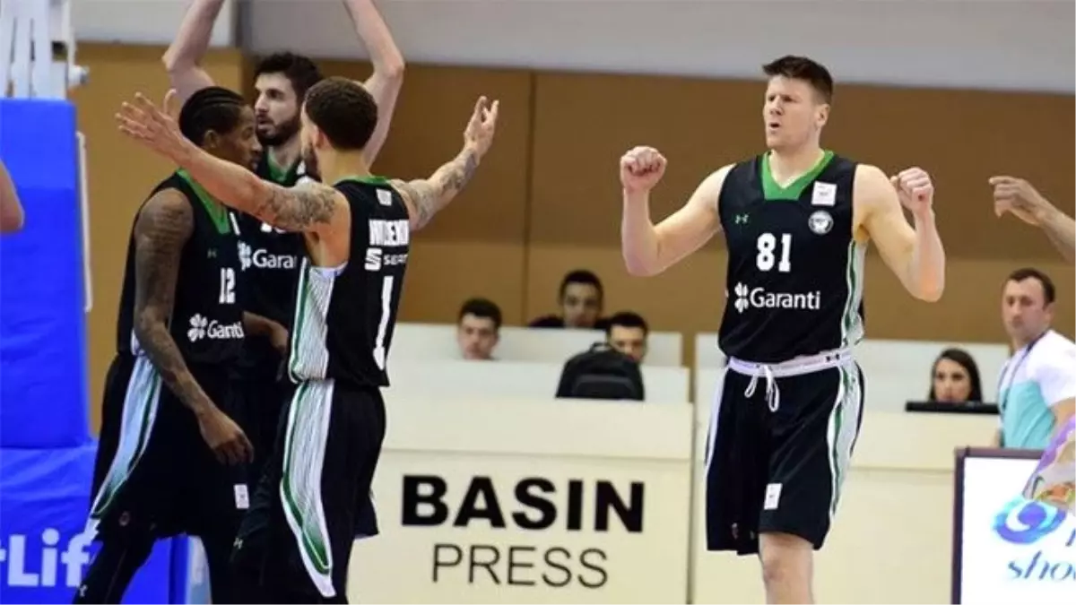 İstanbul Büyükşehir Belediyespor: 93 - Darüşşafaka Doğuş: 94