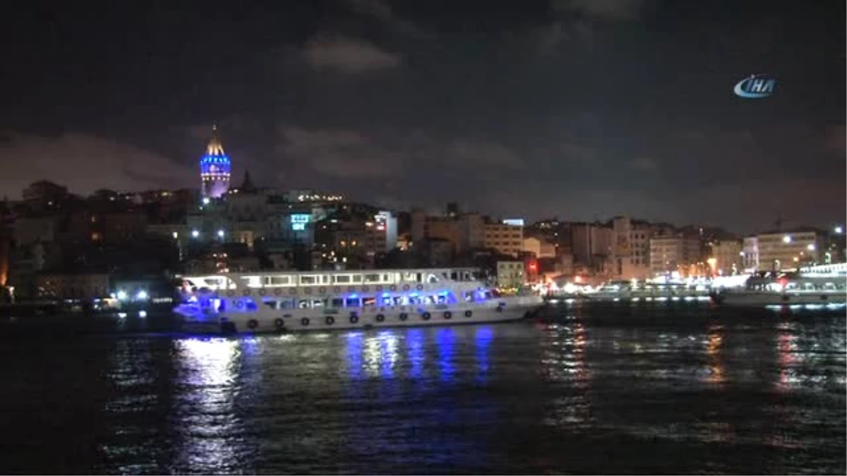 İstanbul\'un Tarihi Noktaları Otizm İçin Maviye Büründü