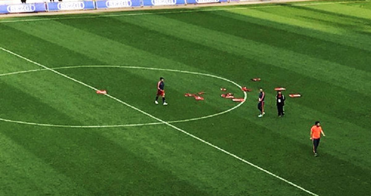Futbolcular, Maaşları Ödenmediği İçin Sahanın Ortasında Formalarını Bıraktı