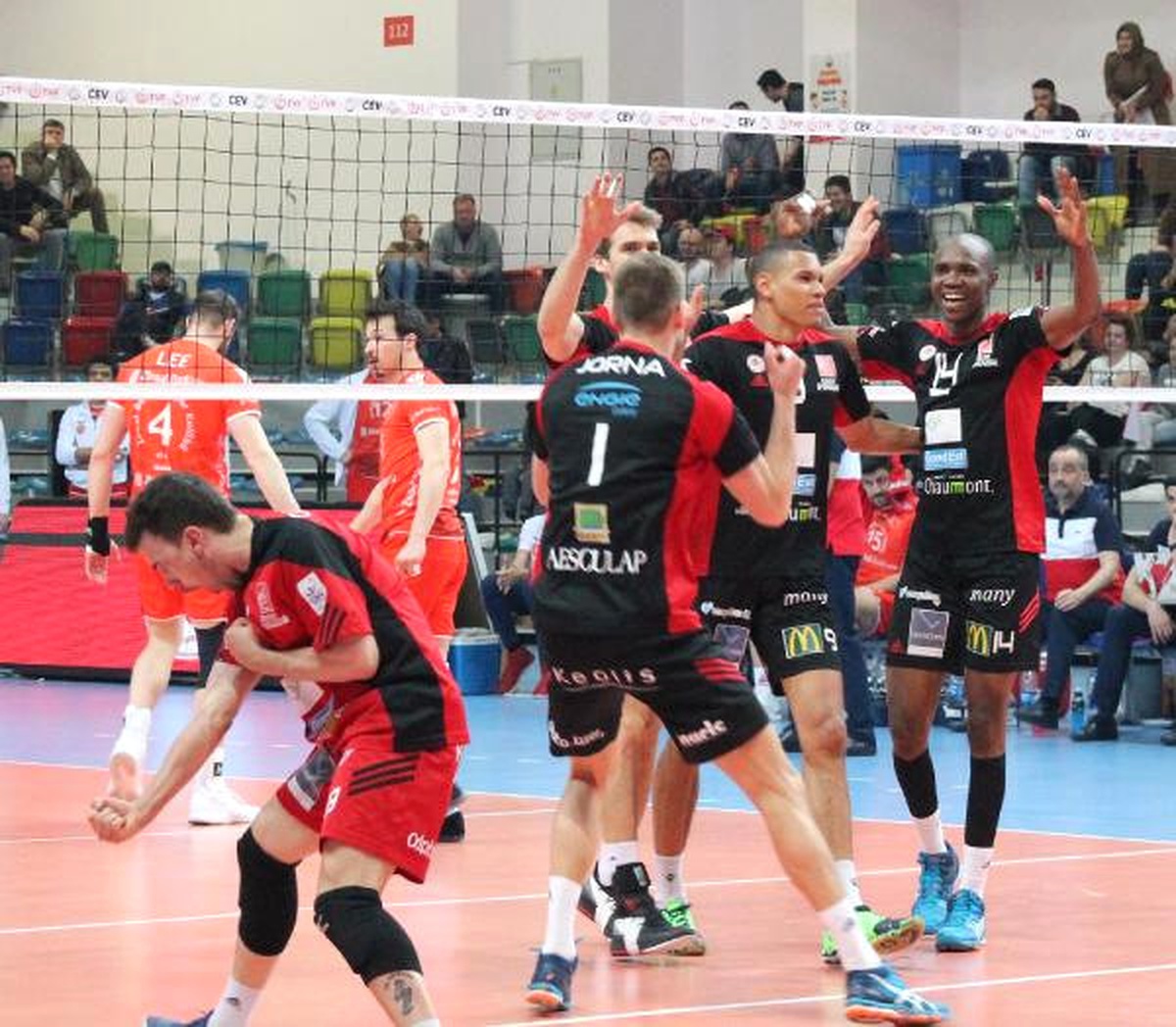 Ziraat Bankası-Chaumont: 3-2 (Cev Kupası)
