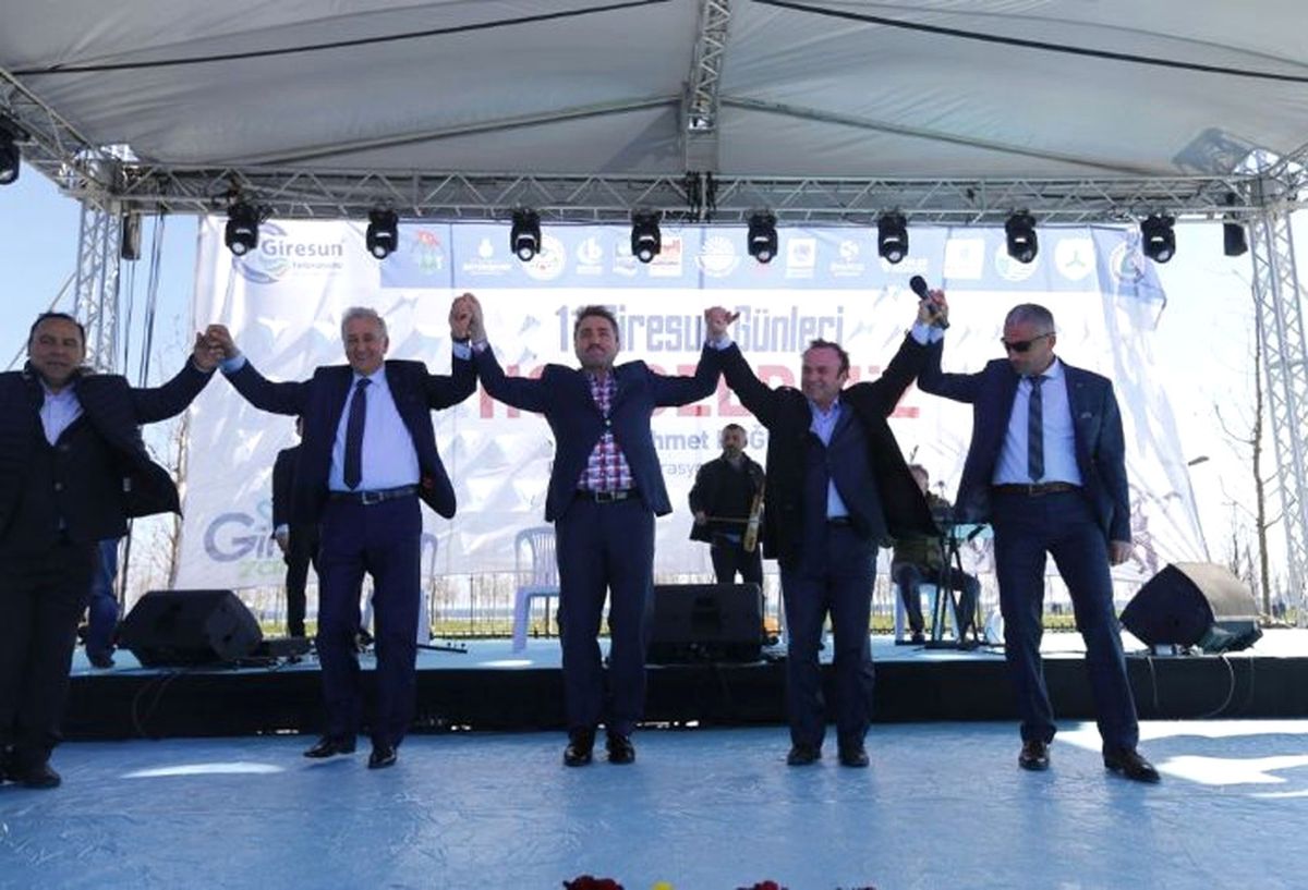 AK Parti İstanbul İl Başkanı Dr. Temurci, Giresunlularla Horon Tepti
