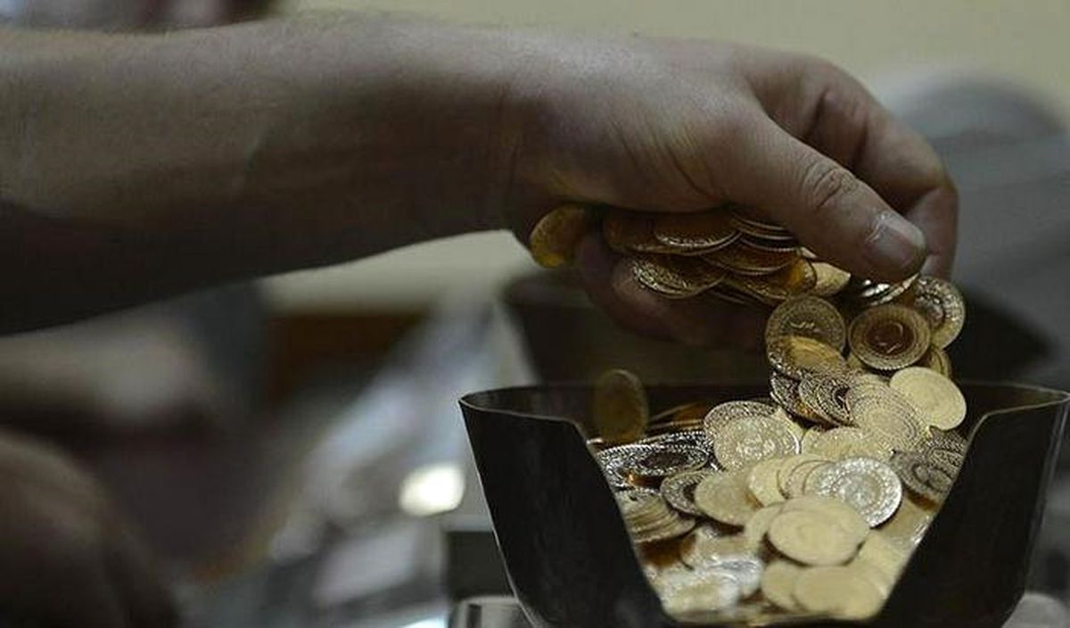 Altın Haftaya Düşüşle Başladı