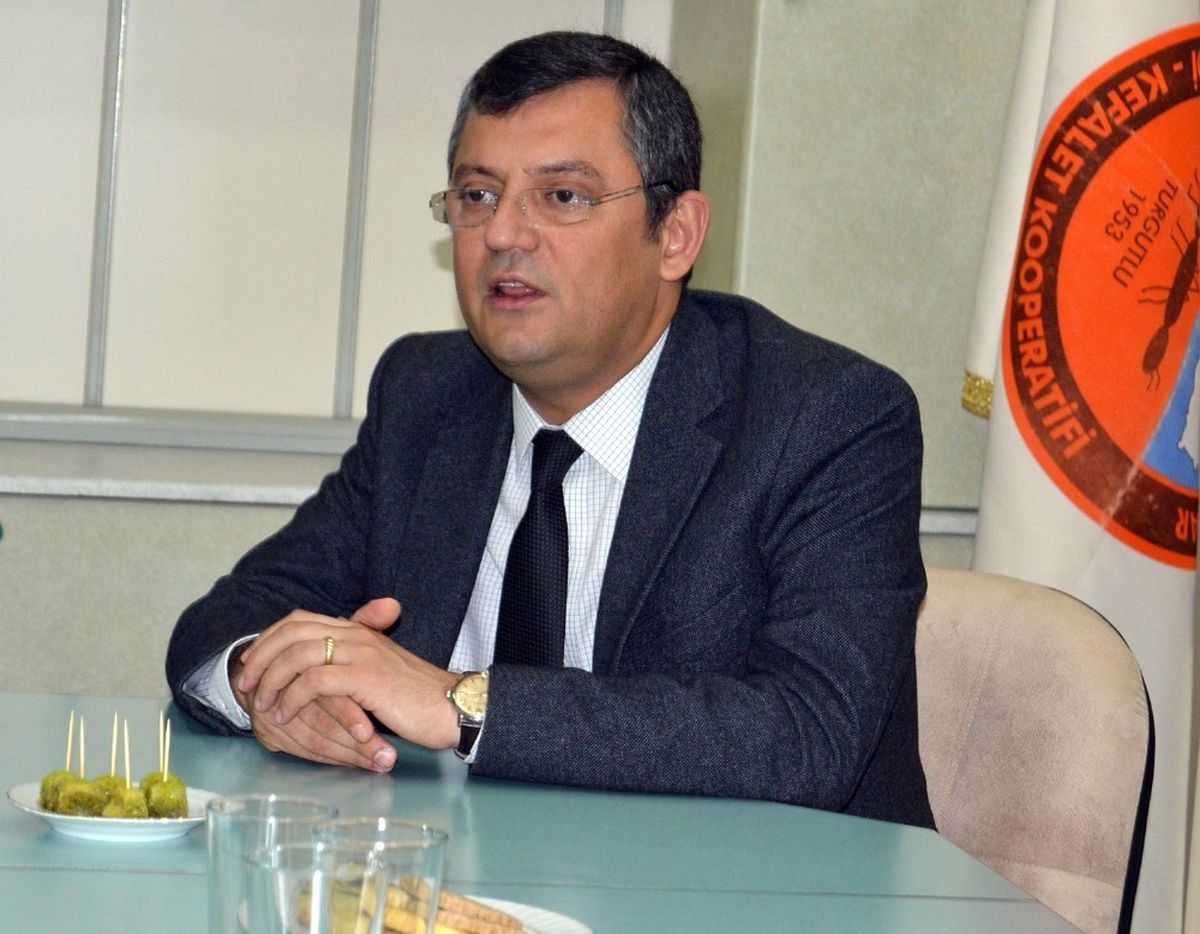 CHP\'li Özel: "Bir Bahçıvanın Torunu Olarak Ana Muhalefet Partisinin Başkanvekiliyim, Bunların...
