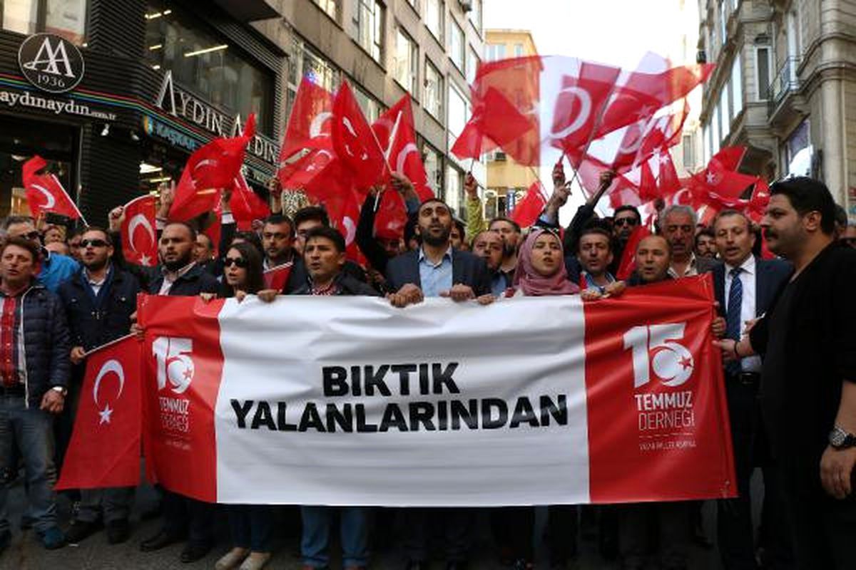 Dha İstanbul - 15 Temmuz Derneği Üyeleri Kılıçdaroğlu\'nu Protesto Etti