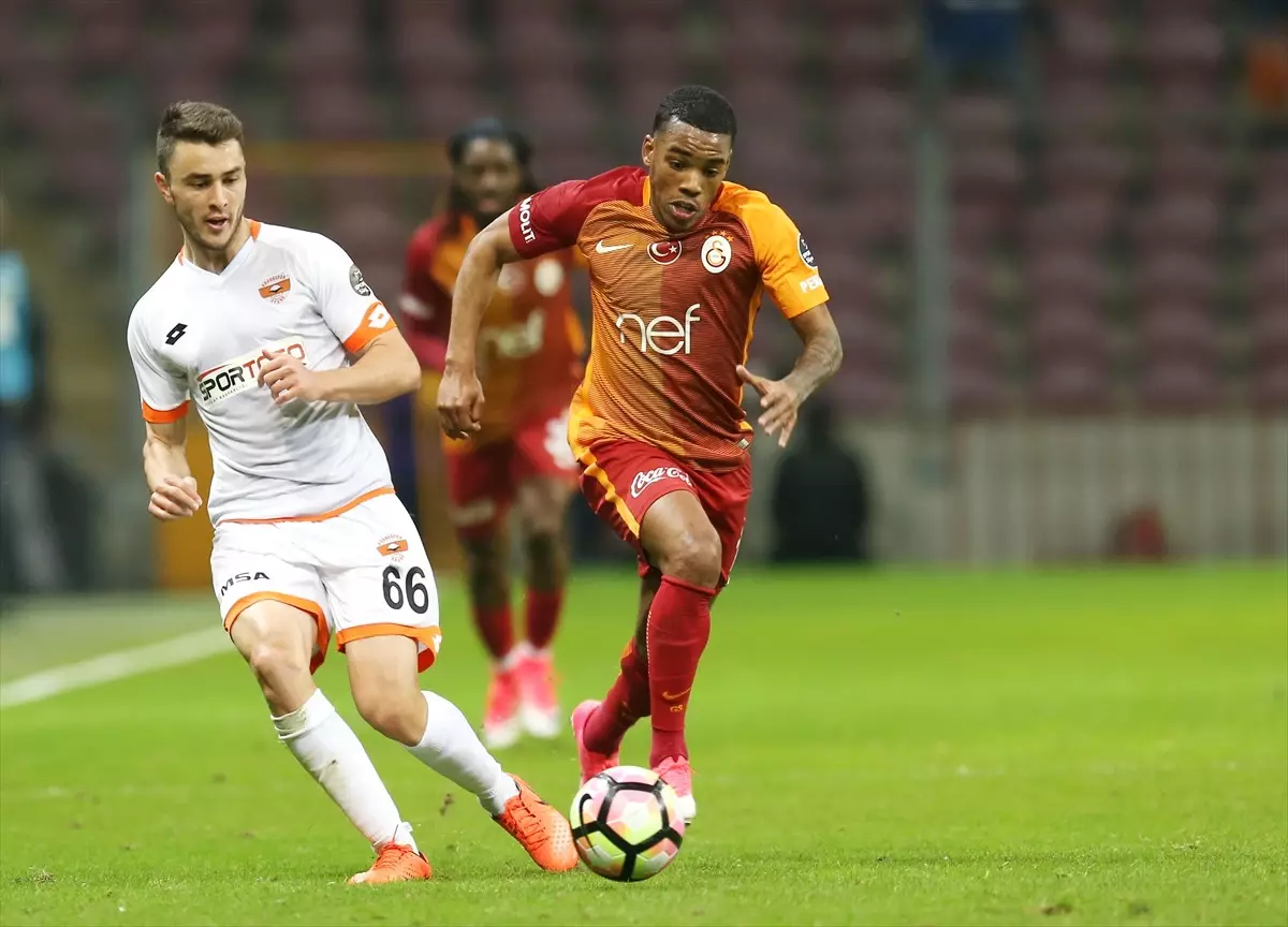 Galatasaray: 4 - Adanaspor: 0