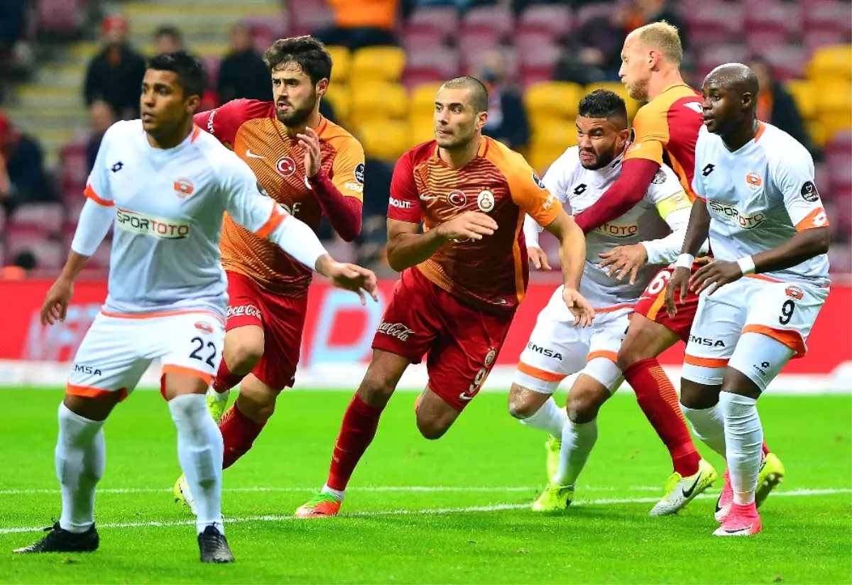 Galatasaray, Adanaspor Engelini 4 Golle Aştı