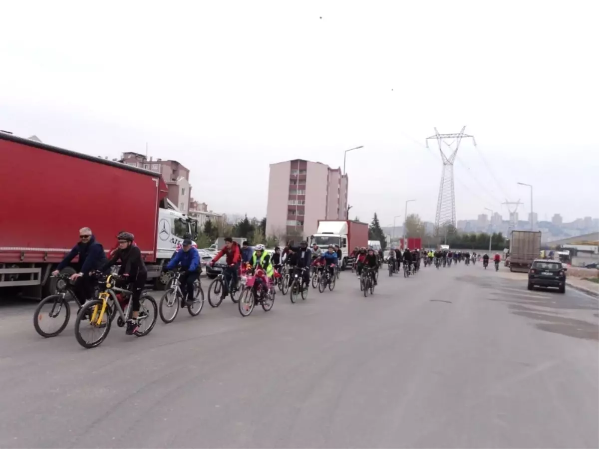 İzmit\'te Pedallar Orman Haftası İçin Çevrildi