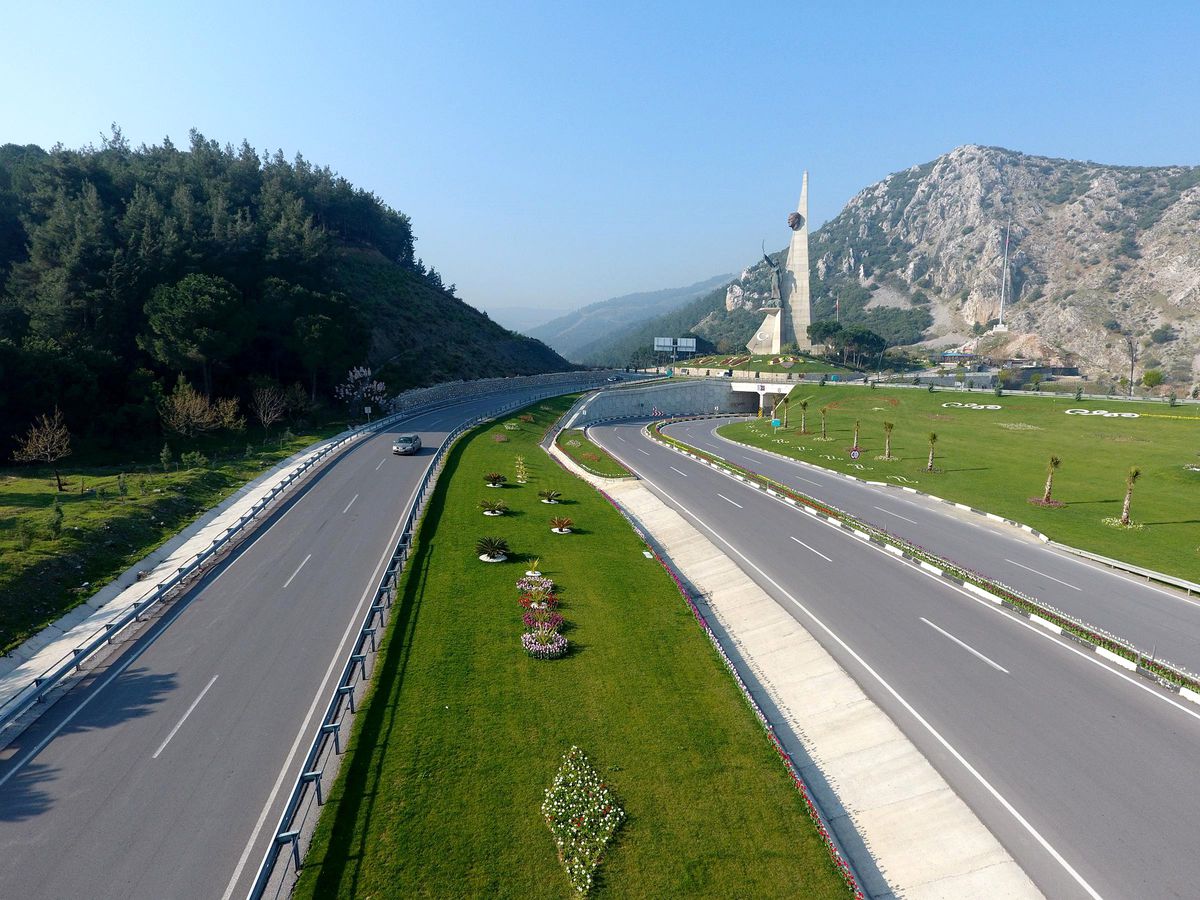Manisa Baharın Renklerini Taşıyor