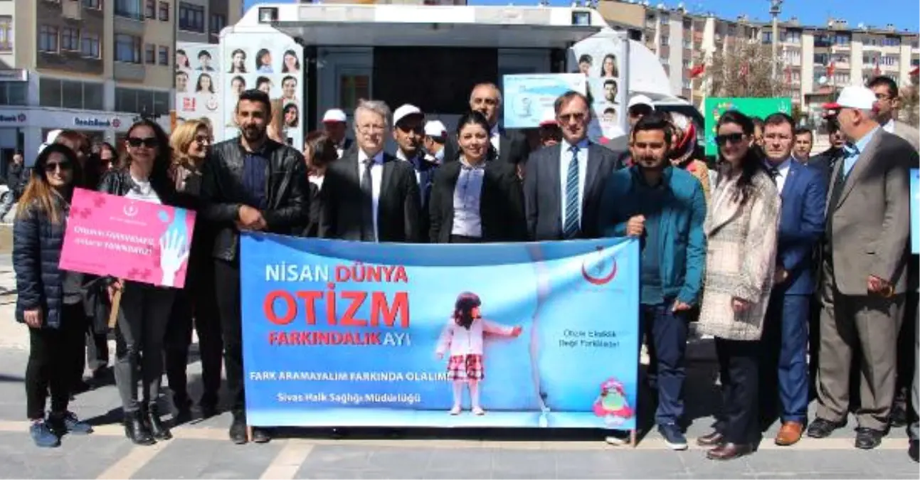 Otizme Dikkat Çekmek İçin Yürüdüler