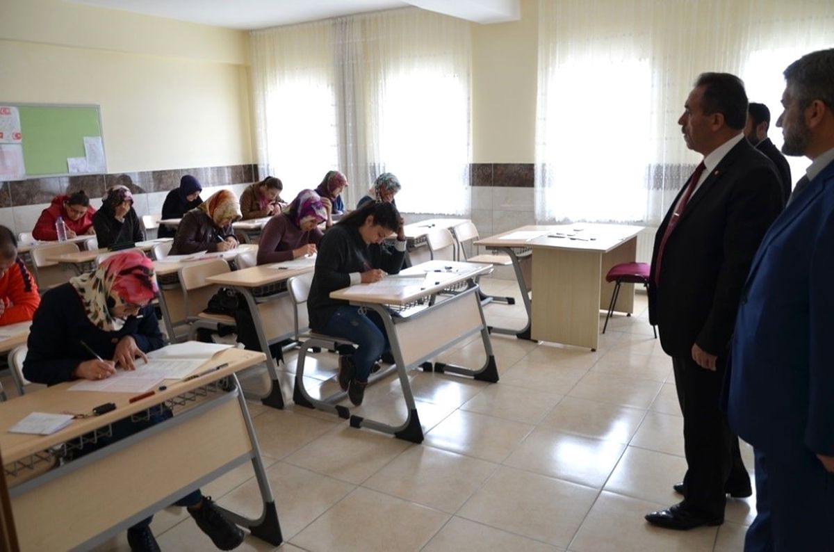 Sağlık Personeli Hac Sınavı Nevşehir\'de Yapıldı
